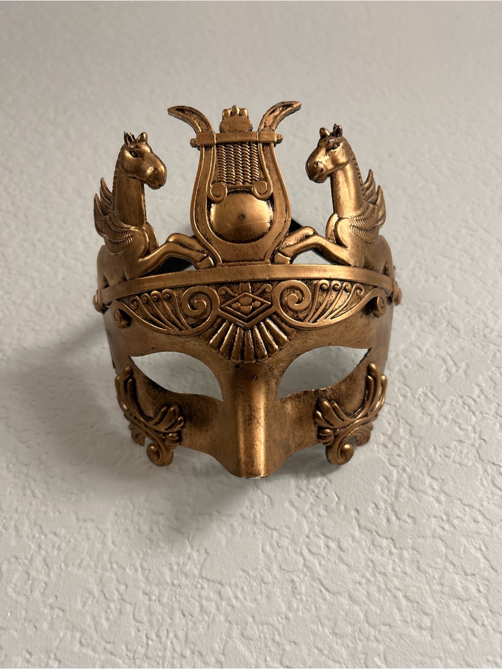 Gold Venetian Style Men's Mask - Decorative Accessory